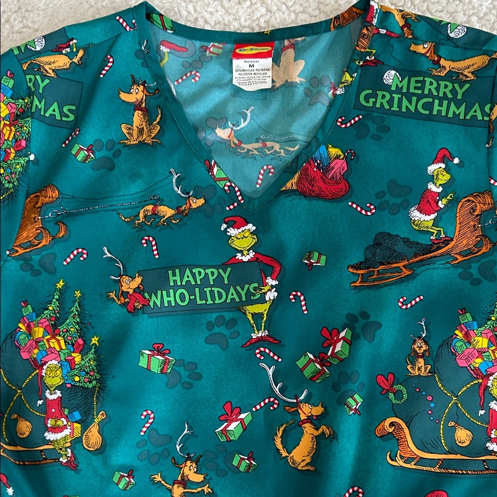 Dr. Seuss Grinch Women’s Scrub Top - Green
